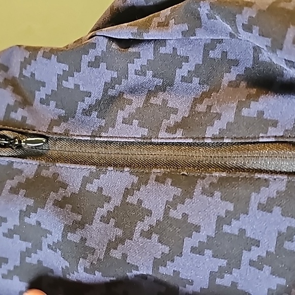 Lane Bryant women's size  22 stretch ankle pants. Black/blue houndstooth NWT. - Picture 9 of 9